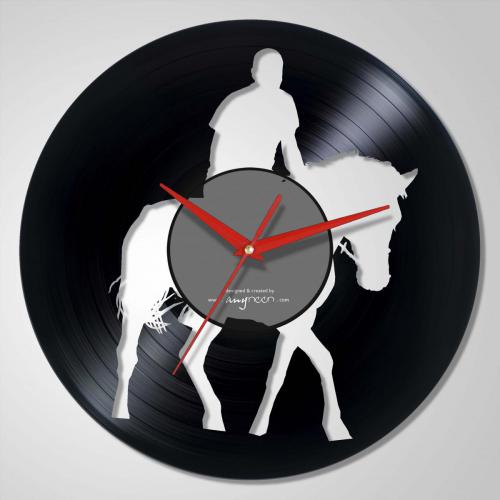 Anynoon_vinyl_clock_design_LP_horse_white_kon_biely